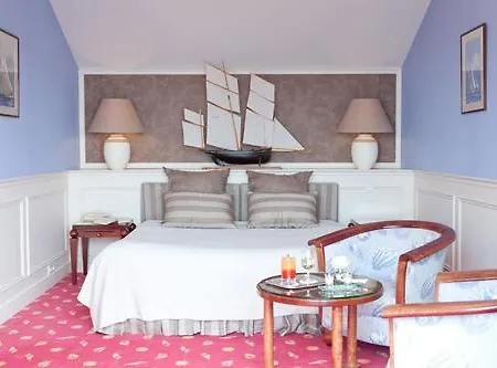 Hotel Manoir De Lan Kérellec 4*