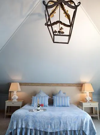 Hotel Manoir De Lan Kérellec 4*